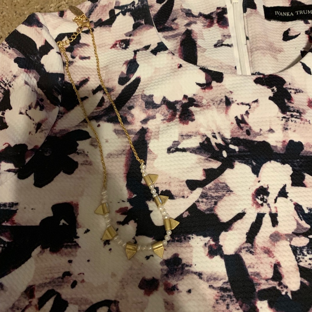 Gorgeous Ivanka Trump Water Color Dress - Picture 3 of 6